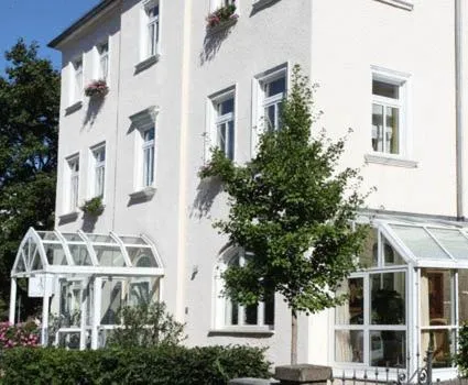 Pension am Großen Garten, hotel v Drážďanech