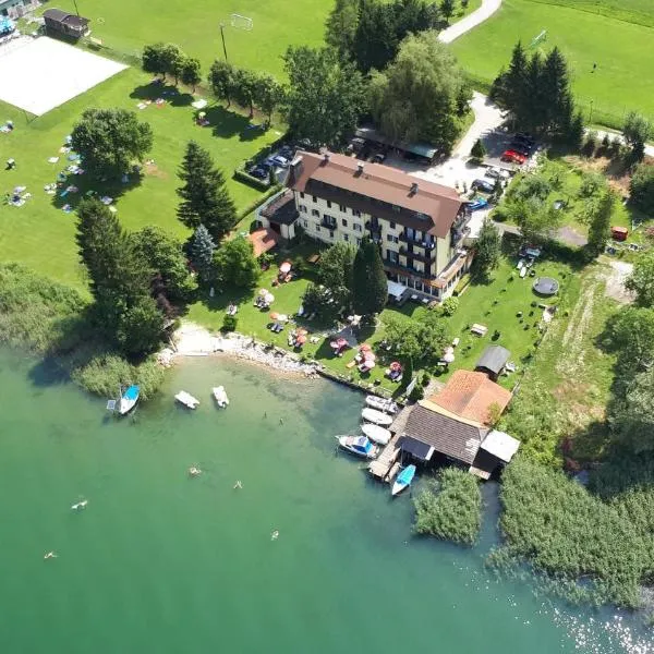 Strandhotel Prinz, hotel in Steindorf am Ossiacher See