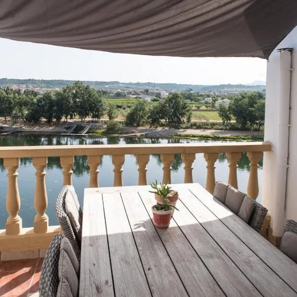 River Ebro Apartments, hotel v destinaci Móra d'Ebre