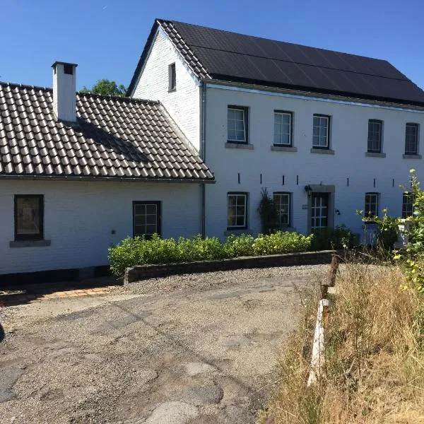 Aux pieds des vaches, hotel in Sint-Martens-Voeren