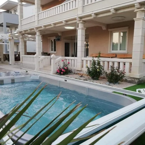 Guesthouse Villa Jurišić, hotel a Novalja