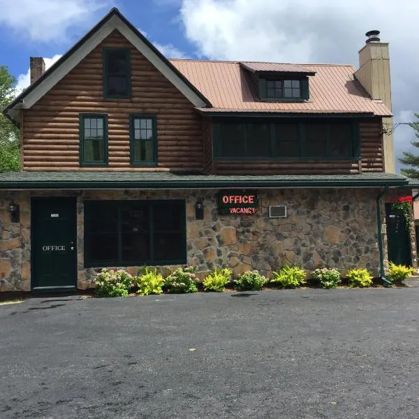 Pine Knoll Hotel Lakeside Lodge & Cabin, hotell i Old Forge