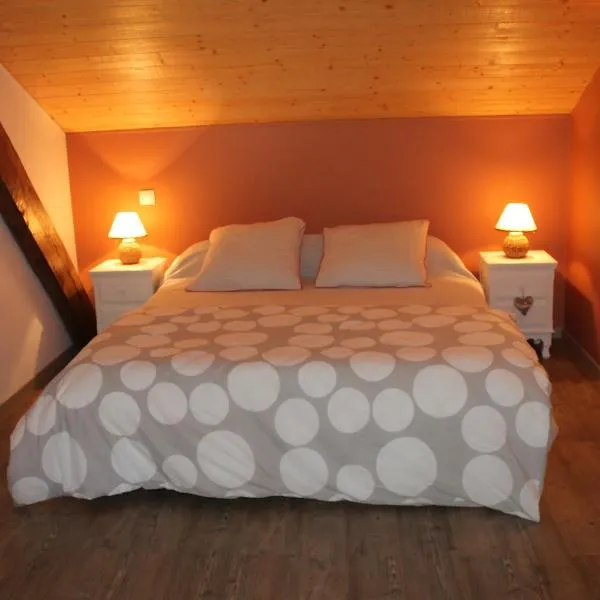 Location Chambres d'Hôtes Clodeguy No 2 – hotel w mieście Saint-Sylvestre-sur-Lot