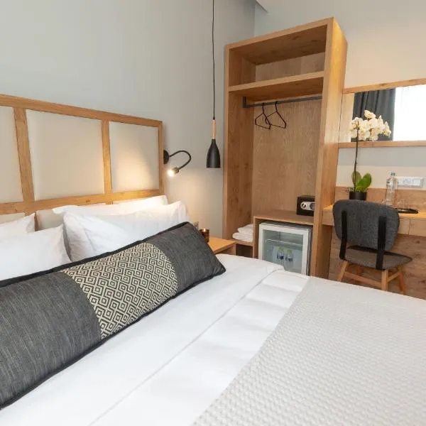 Grand Port Suites, khách sạn ở Thessaloníki