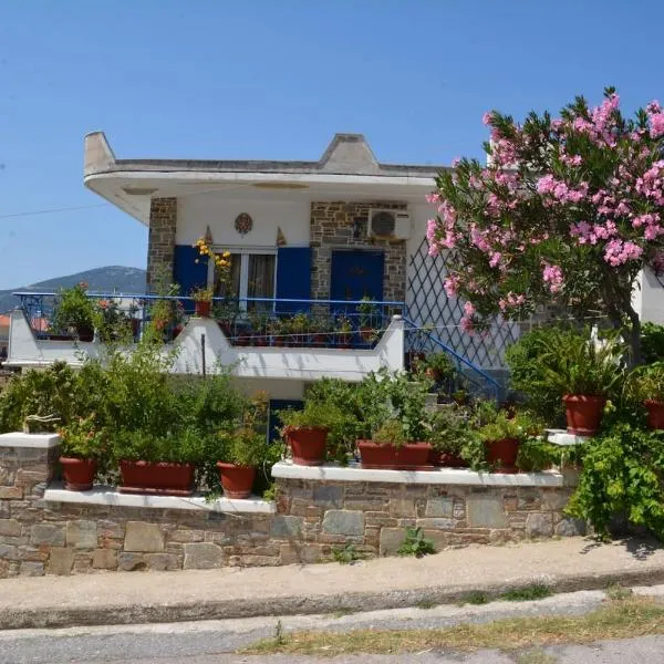 Traditional summer house in Marmari, hotel v destinaci Marmarion