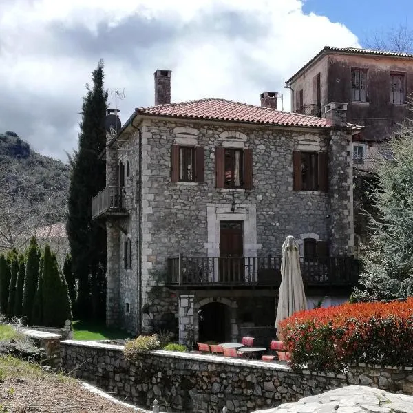 Tsarbou Guesthouse, hotel di Eláti
