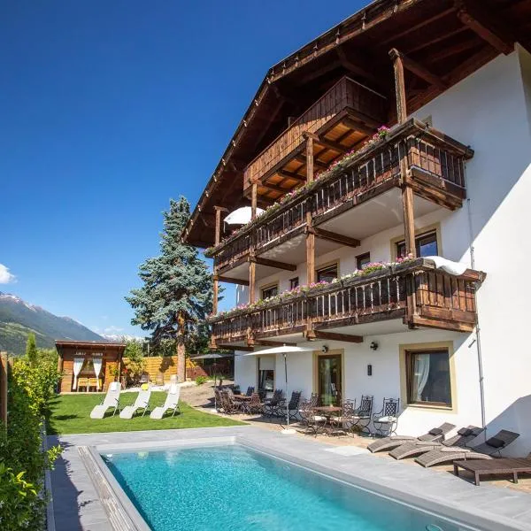 Alpenresidenz Maria, hotel v destinaci Silandro
