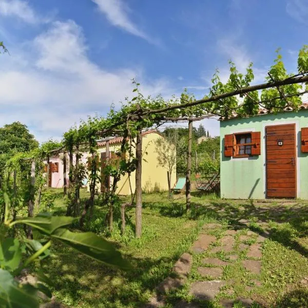 Glamping & Camping Green Istria, hotel u gradu 'Marezige'