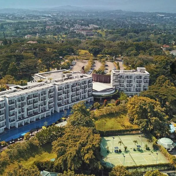 R Hotel Rancamaya, hotel a Tjilobak