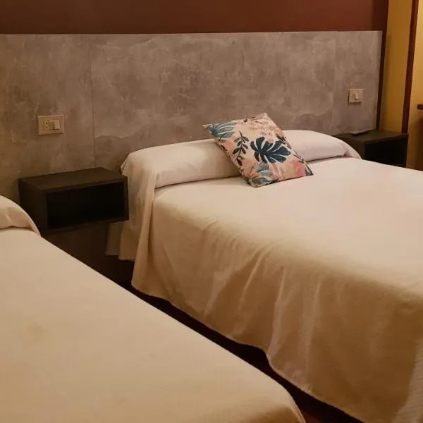 Hostal Fisterra: Outeiro de Rei'de bir otel