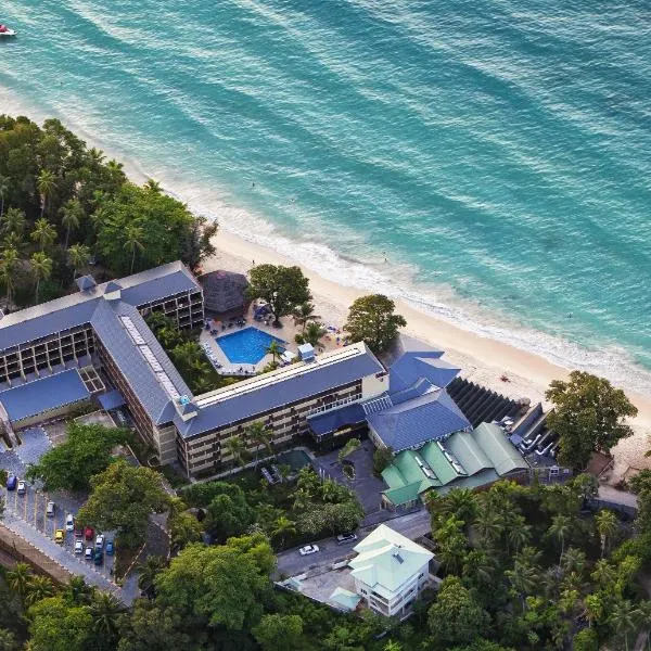 Coral Strand Smart Choice, hotel in Silhouette Island