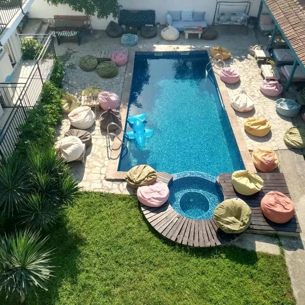 Zen Hotel Varvara, отель в Варваре