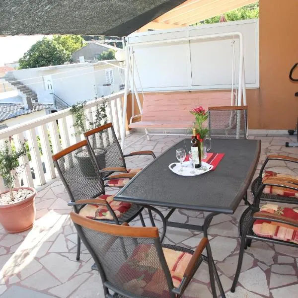 Apartman Luna, hotel a Dugi Rat (Punta Lunga)