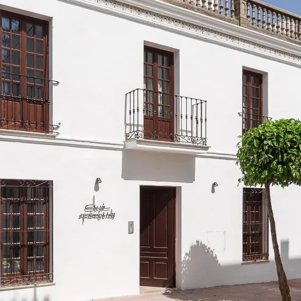 Chacón Apartments & Suites, hotel v destinaci Estepona