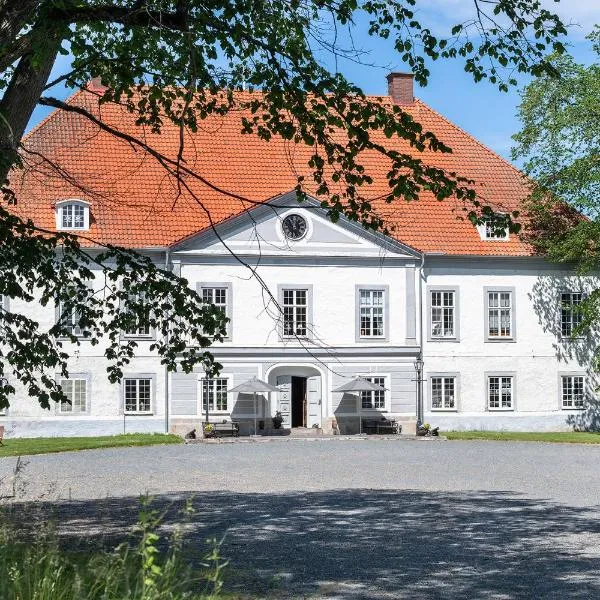 Västanå Slott, hotel in Tokeryd