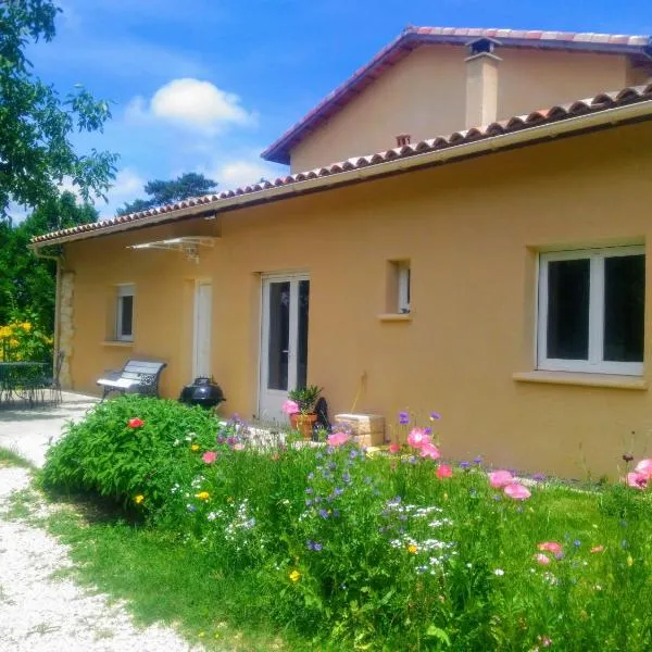 Gite Les Brugues - Lisle sur Tarn, hotel in Salvagnac