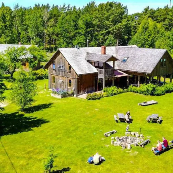 PIZĀ Guest House & Campsite, hotel en Lielirbe
