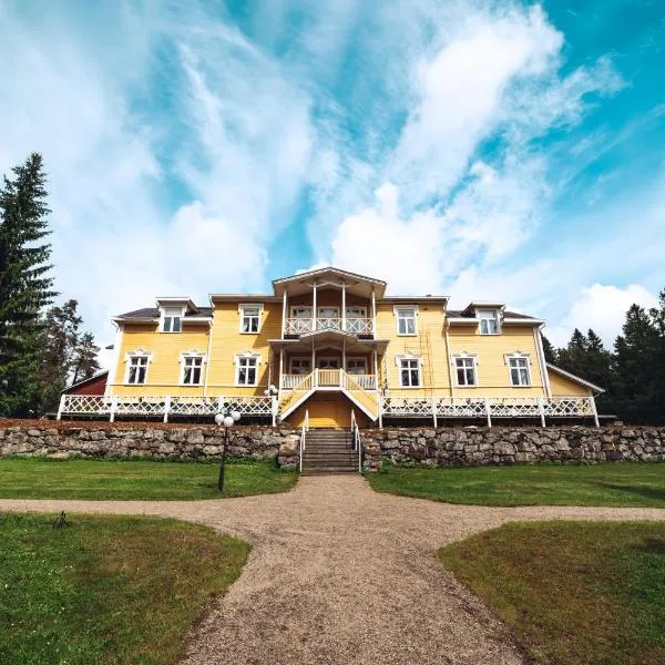 Karolineburg Manor House Hotel, hotel in Mieslahti