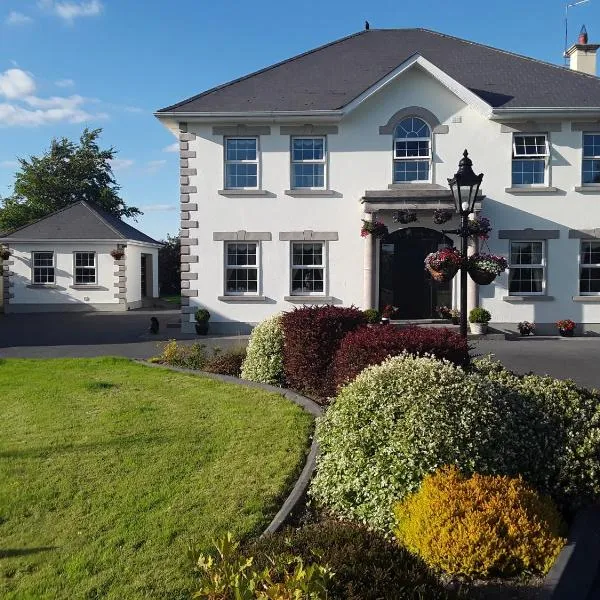 Doonard Manor B&B, hotel em Athenry