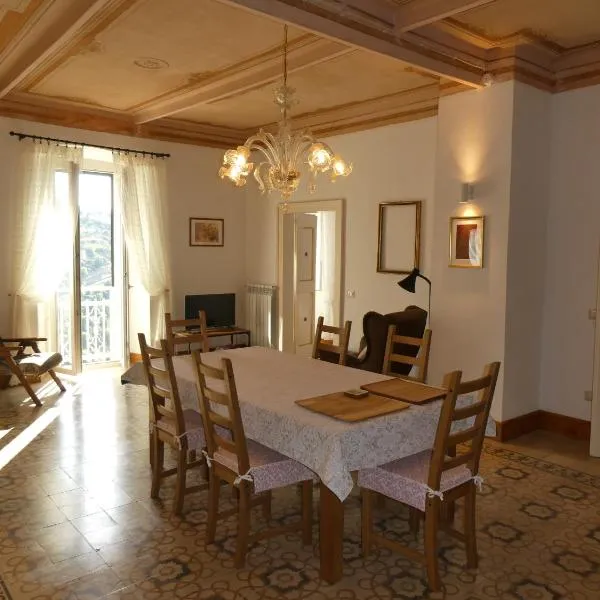 Casa Diamanti-Fox 33 Via Guglielmo Marconi、Sonninoのホテル