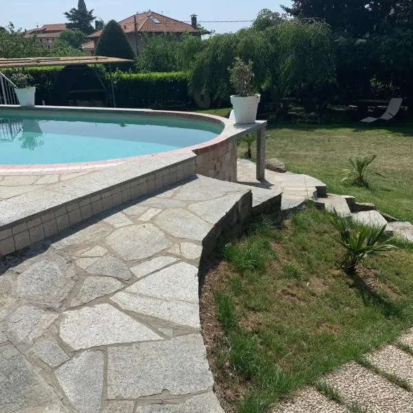 Villa Cuore, hotel v destinaci Tavernerio