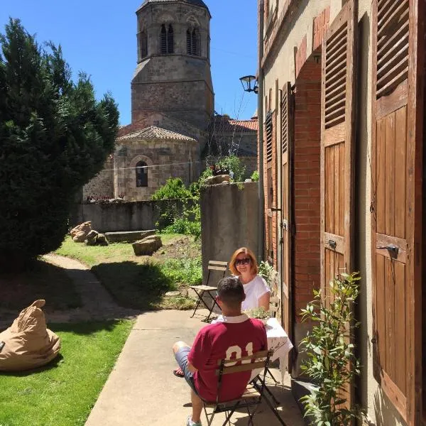 La Grenouille Noire, hôtel à La Crouzille