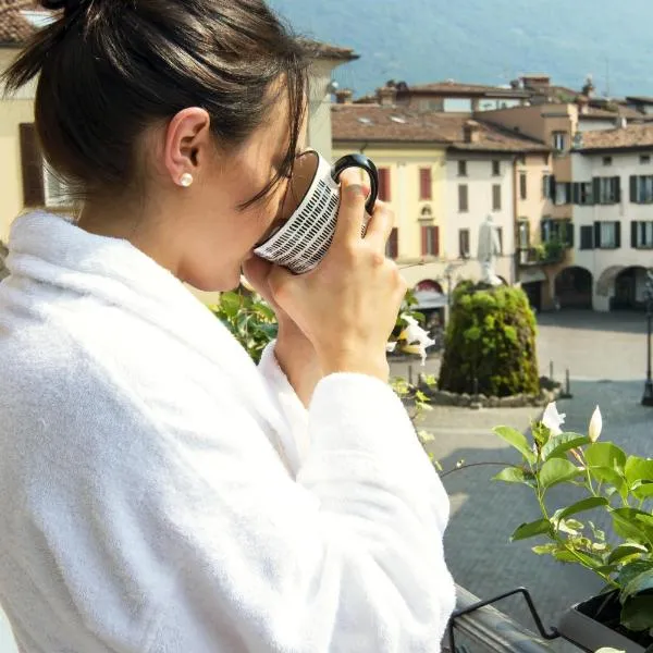 LA QUADRA SUITES - Central Apartments in Iseo, hótel í Iseo