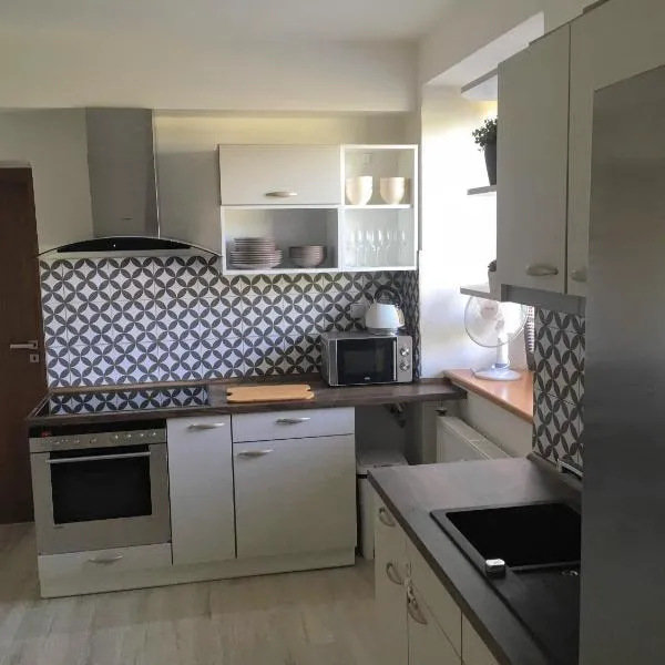 Apartmám na náměstí II, hotel in České Meziříčí