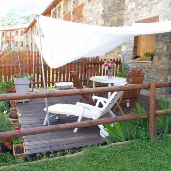 Unifamiliar con jardin VU-HUESCA-22-315, hotel di Villanúa