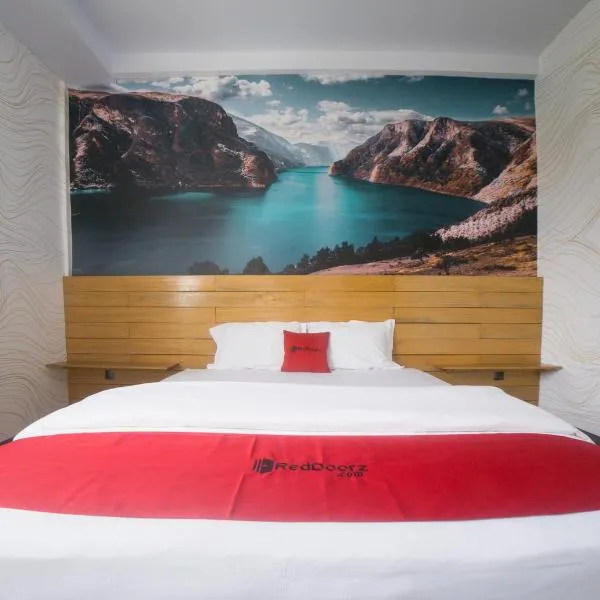 RedDoorz Plus Syariah @ Pentadio Gorontalo, ξενοδοχείο στο Γκοροντάλο