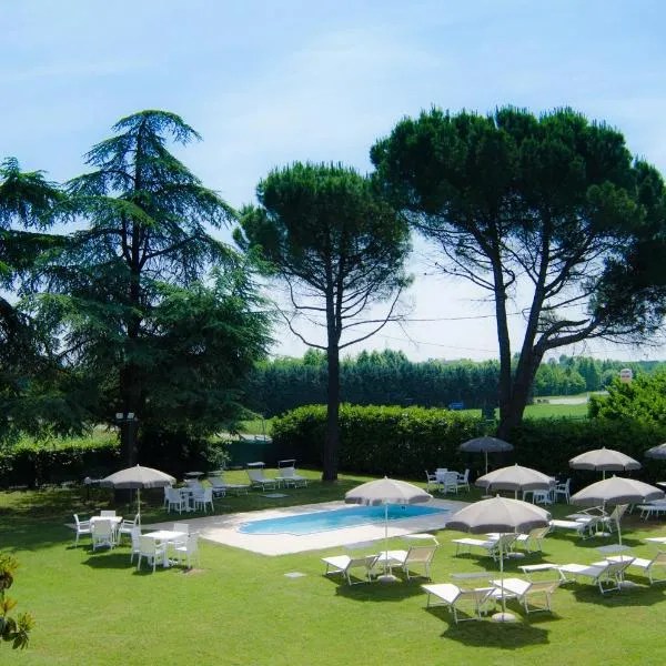 Hotel Venezia Park - ENJOY HOLIDAY – hotel w mieście Colà di Lazise