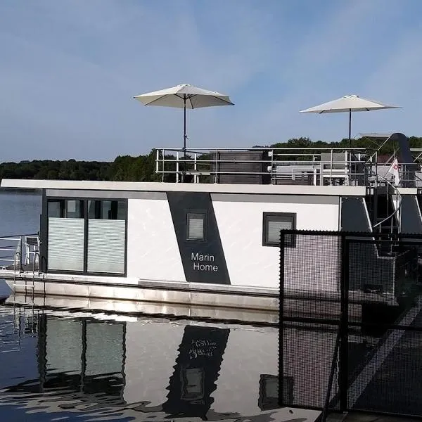 Hausboot Leukermeer Well, hotel in Well