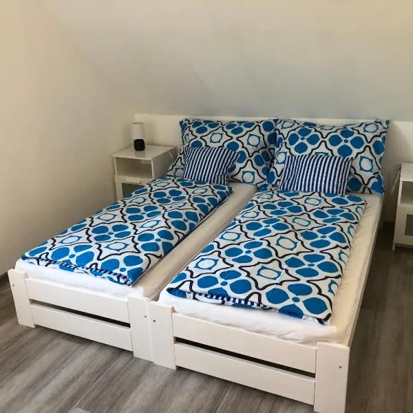 Marci Apartman – hotel w mieście Balatonboglár