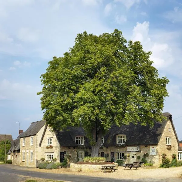 The Crown Inn, hotell i Oundle