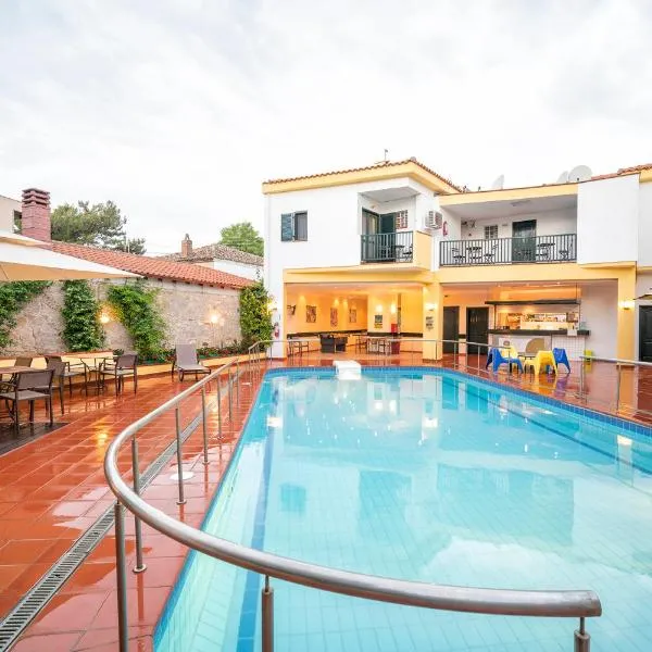 Elia Apartments, hotel en Afitos