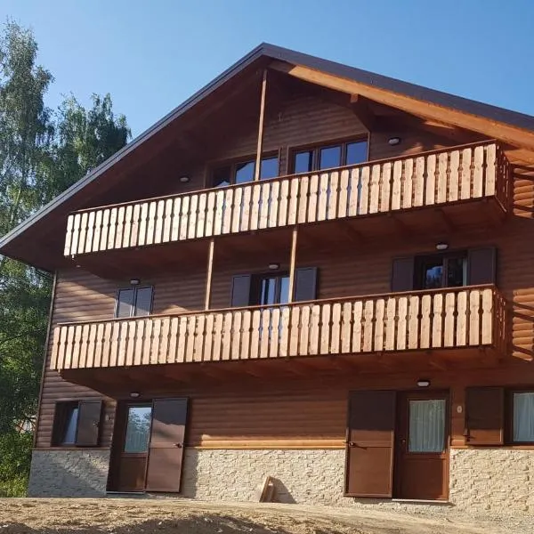 Lorica Suite Lago, hotel v destinaci Lorica