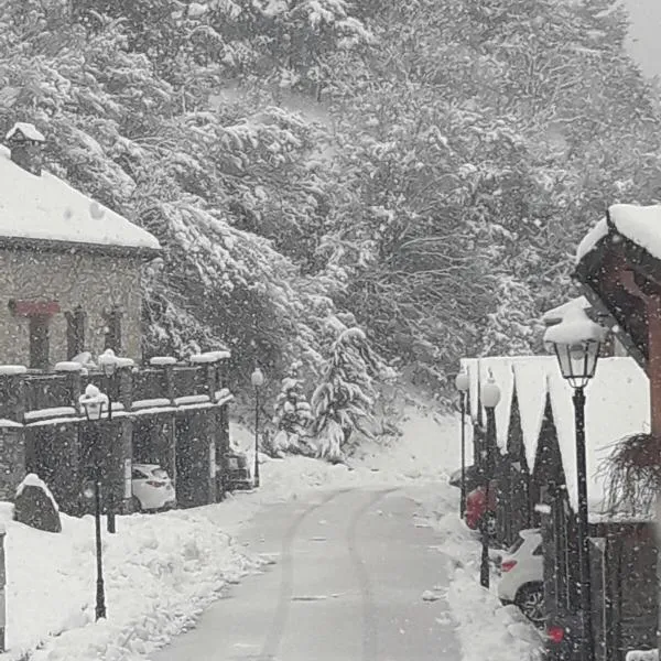 Unifamiliar con jardin VU-HUESCA-22-315, hôtel à Villanúa