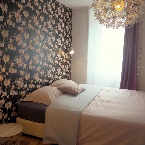 Esprit Marine chambre double, hotel in Bréhal