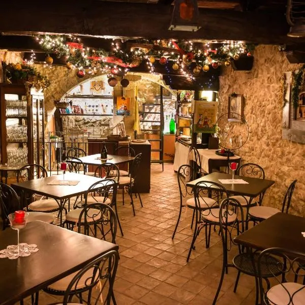 Nenà Al Borgo Castello, hotel v destinaci Pico