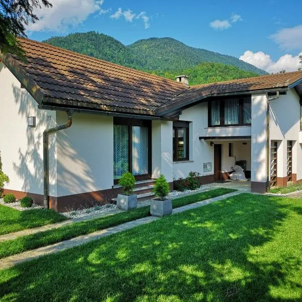 Holiday House Red Deer, khách sạn ở Preddvor