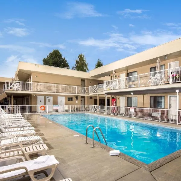Siesta Suites, hotel v destinaci Kelowna