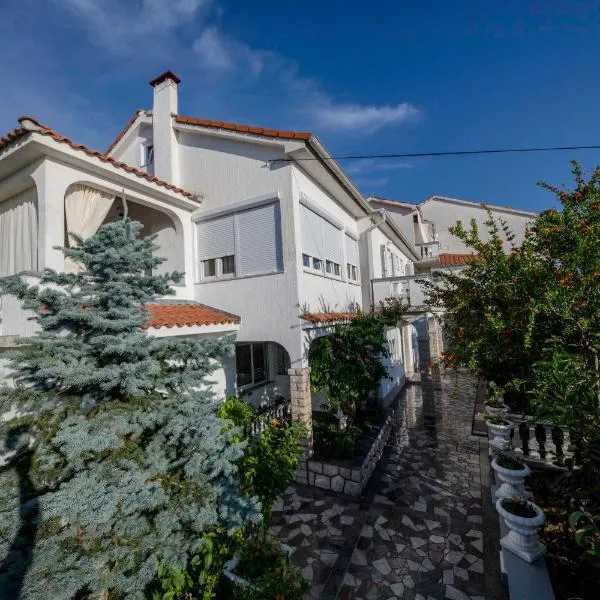Apartmani Rab, hotel v destinácii Kampor