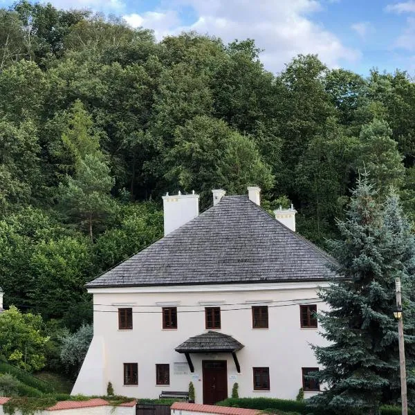 Zamkowa, Pokoje Gościnne, מלון בRzeczyca