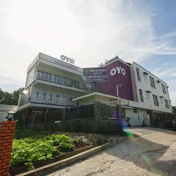 Super OYO 270 Madinah Residence Syariah, готель у місті Talangbetutu