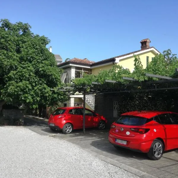 Guesthouse Leasol, hotel a Lucija