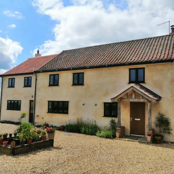 FIELDVIEW FARMHOUSE BED AND BREAKFAST, hotel v destinaci Colkirk