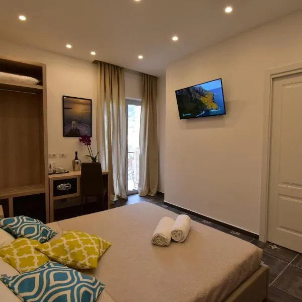 Effe Home Sorrento, hotel in Sorrento