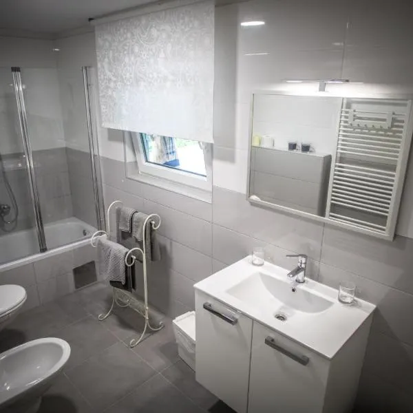Apartman Magnolia, hotel Ivanicsváron