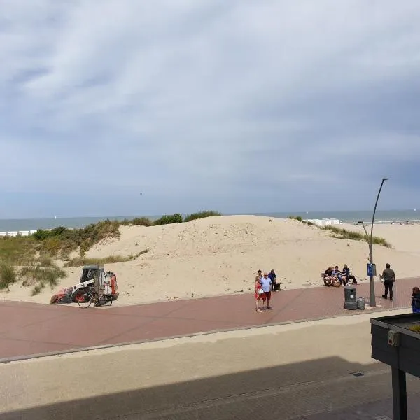 Oostduinkerke - Appartement met zeezicht en 2 parkeerplaatsen, hotel en Oostduinkerke