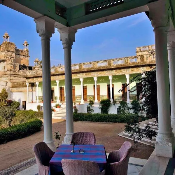 Neemrana's - Piramal Haveli, hotel v destinaci Bagar